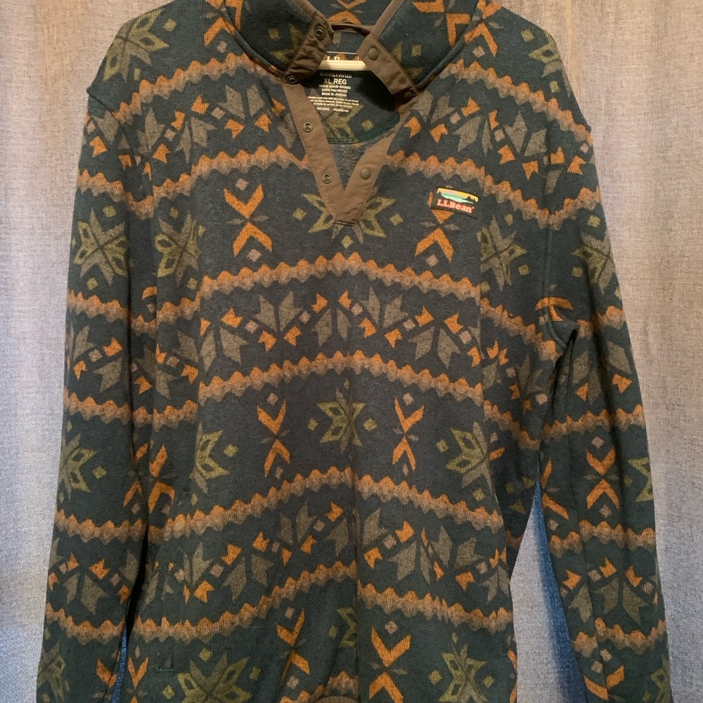 L.L. Bean Men's Green and Orange Patterned Pullover